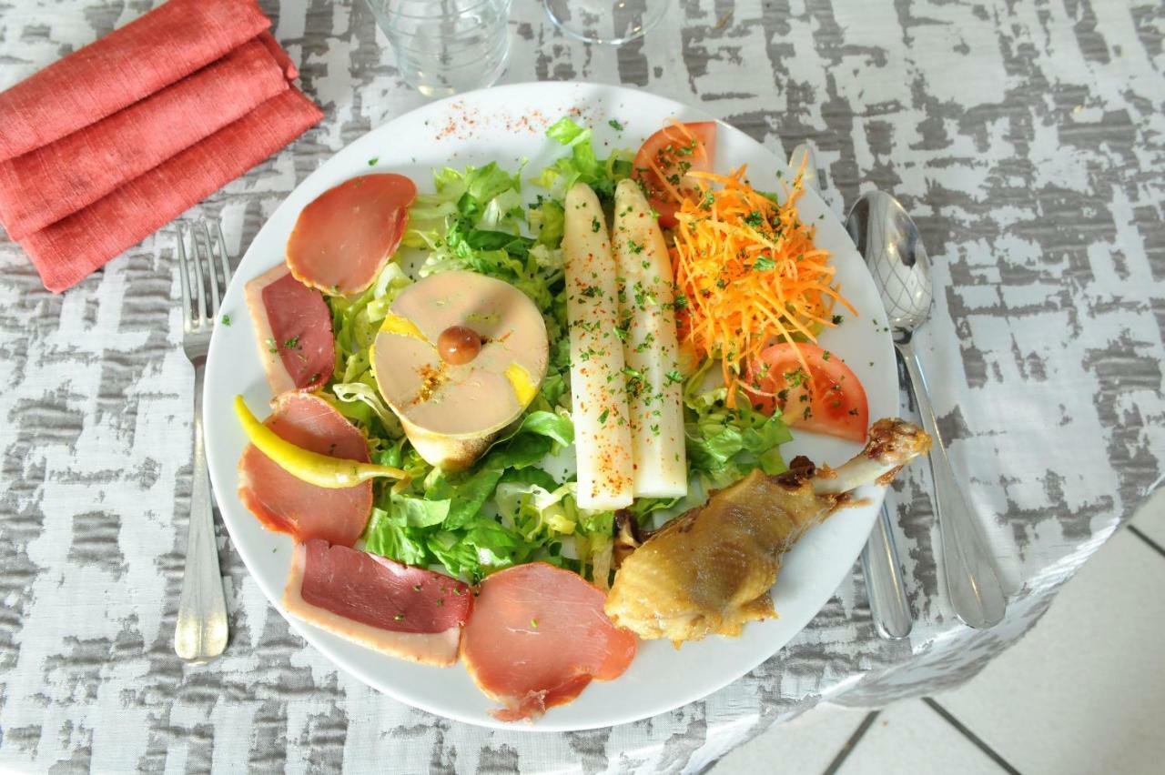 איצ'אסו Hotel Restaurant Txistulari מראה חיצוני תמונה